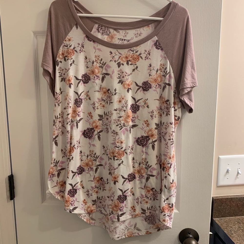 Floral tee